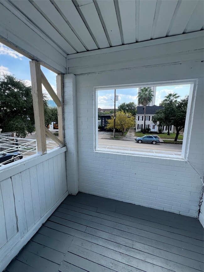 Photo - 1905 Binz St Unit 6