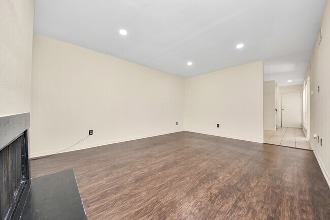 Photo - 9001 Imogene St Unit A