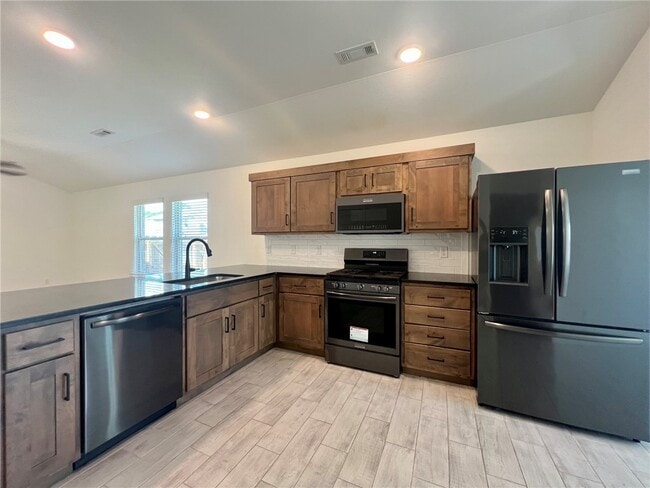 Photo - 2031 Bluebonnet Ln