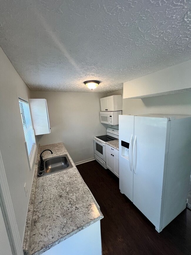 Photo - 3534-3534 Chesapeake Dr Unit 3532