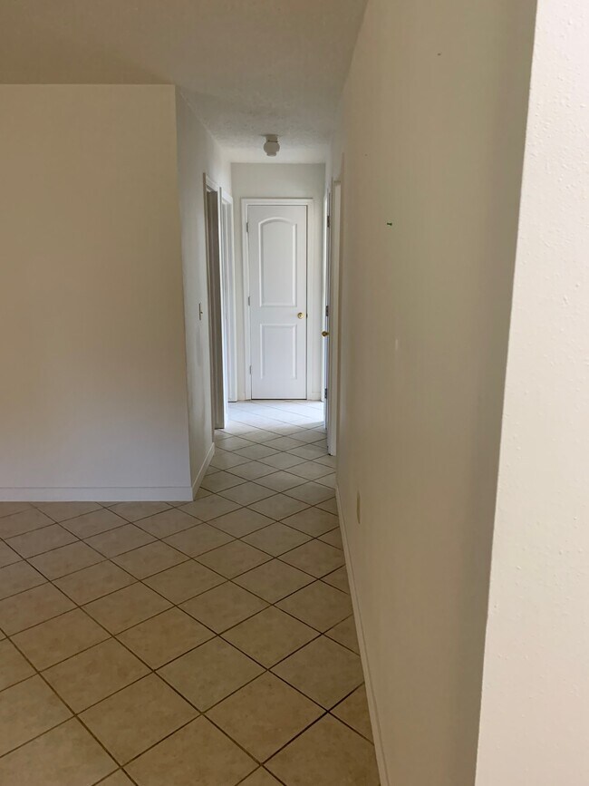 Photo - 403 S Delaware St