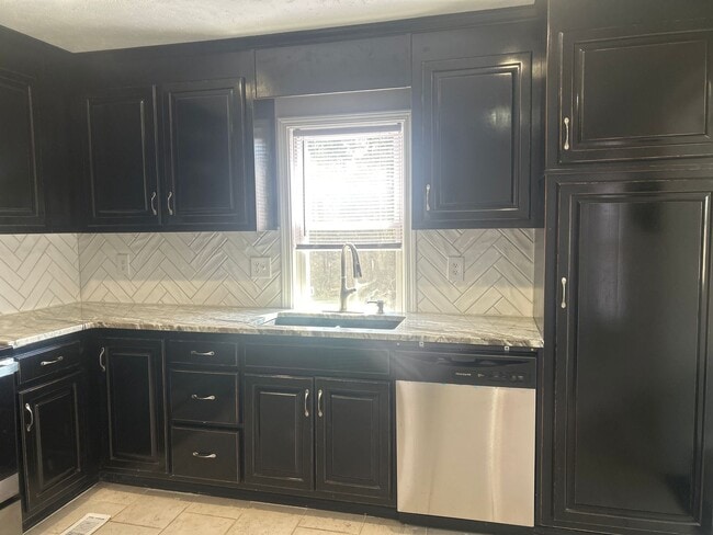 Photo - 266 Lilly Way