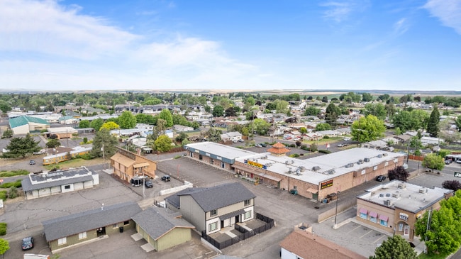 Photo - 2077 Walla Walla Ave