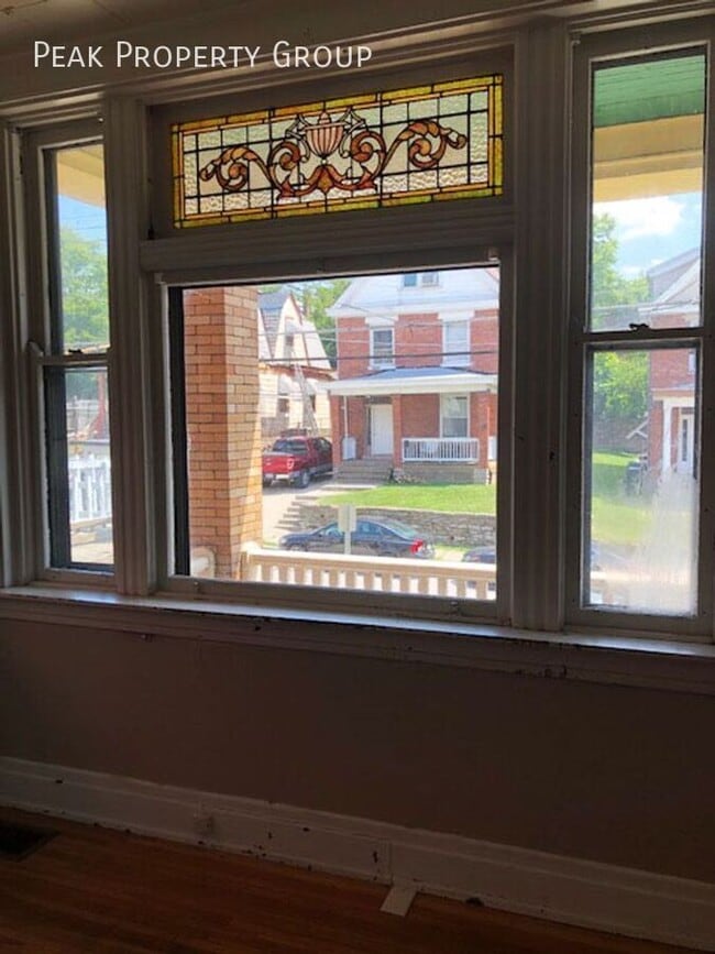 Photo - 2321 Rohs St