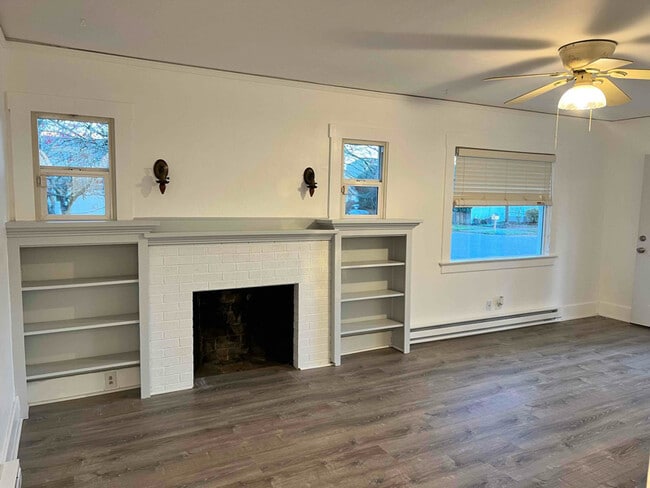 Photo - 400 W 17th St