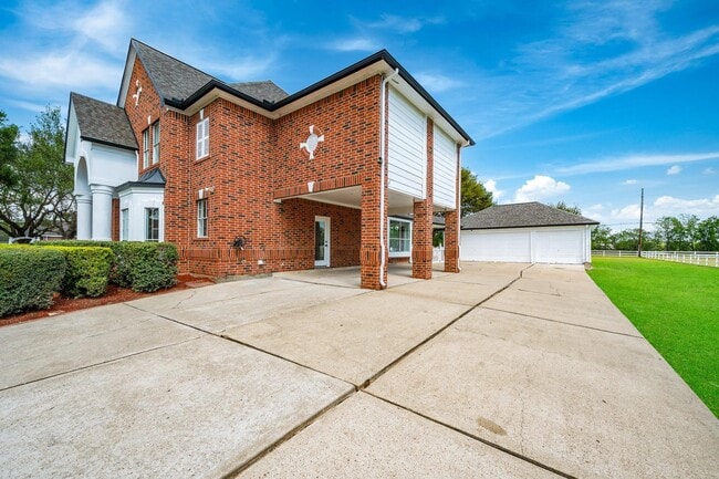 Building Photo - 7211 Savannah Glen Ln