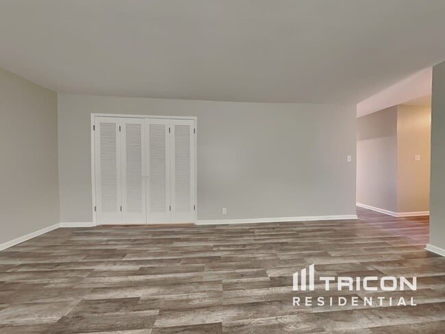 Photo - 2340 Logan Way