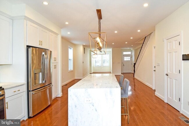Photo - 1117 Montello Ave NE