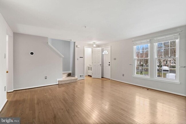 Building Photo - 2423 Bolton Ln