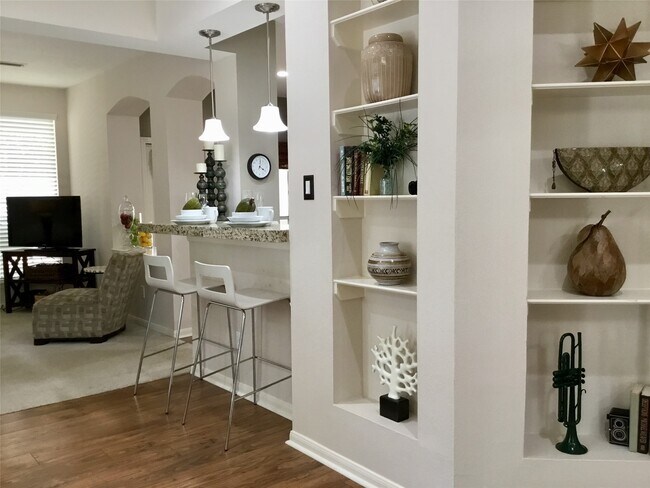 Photo - 3 N Spiral Vine Cir