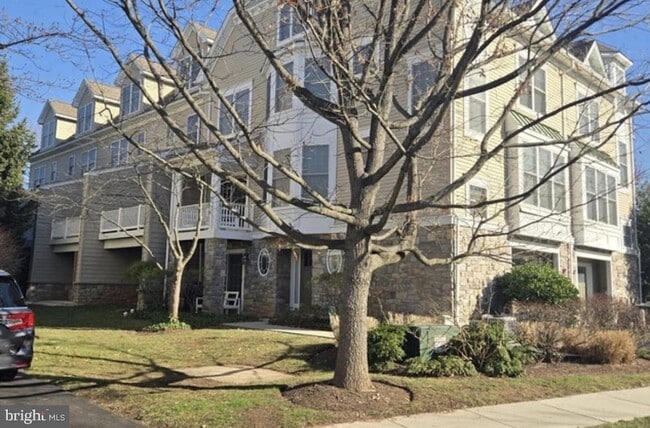 Photo - 202 Cobblestone Dr