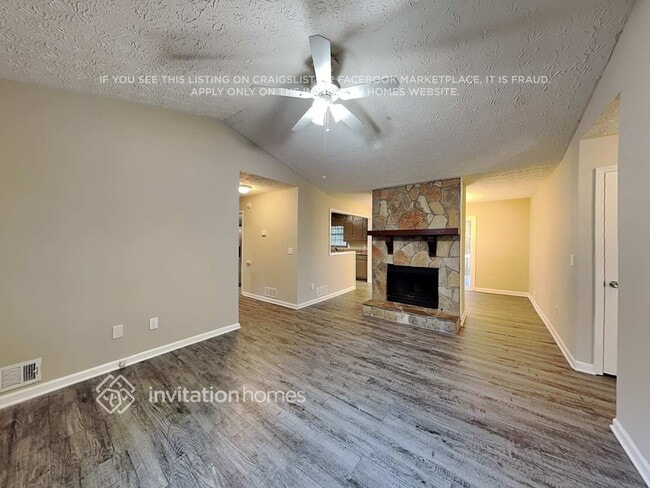 Photo - 820 Cedar Lake Dr SE