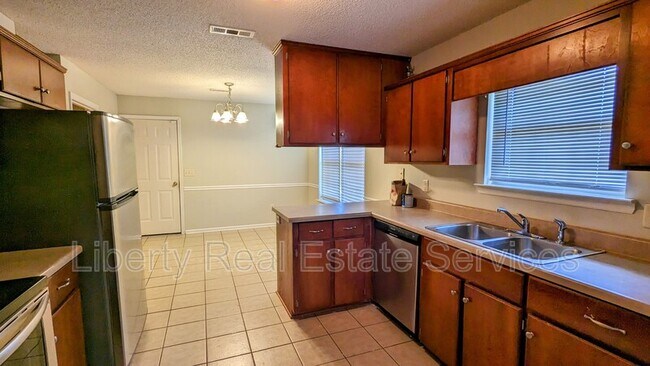 Photo - 180 Wayfair Ln