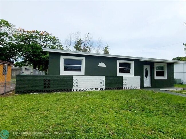 Photo - 10850 SW 221st St Rd