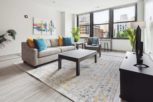 Building Photo - 1145 Griswold St Rental