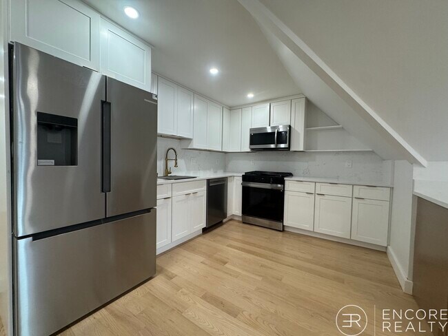 Photo - 12 Sewall Ave Unit 3