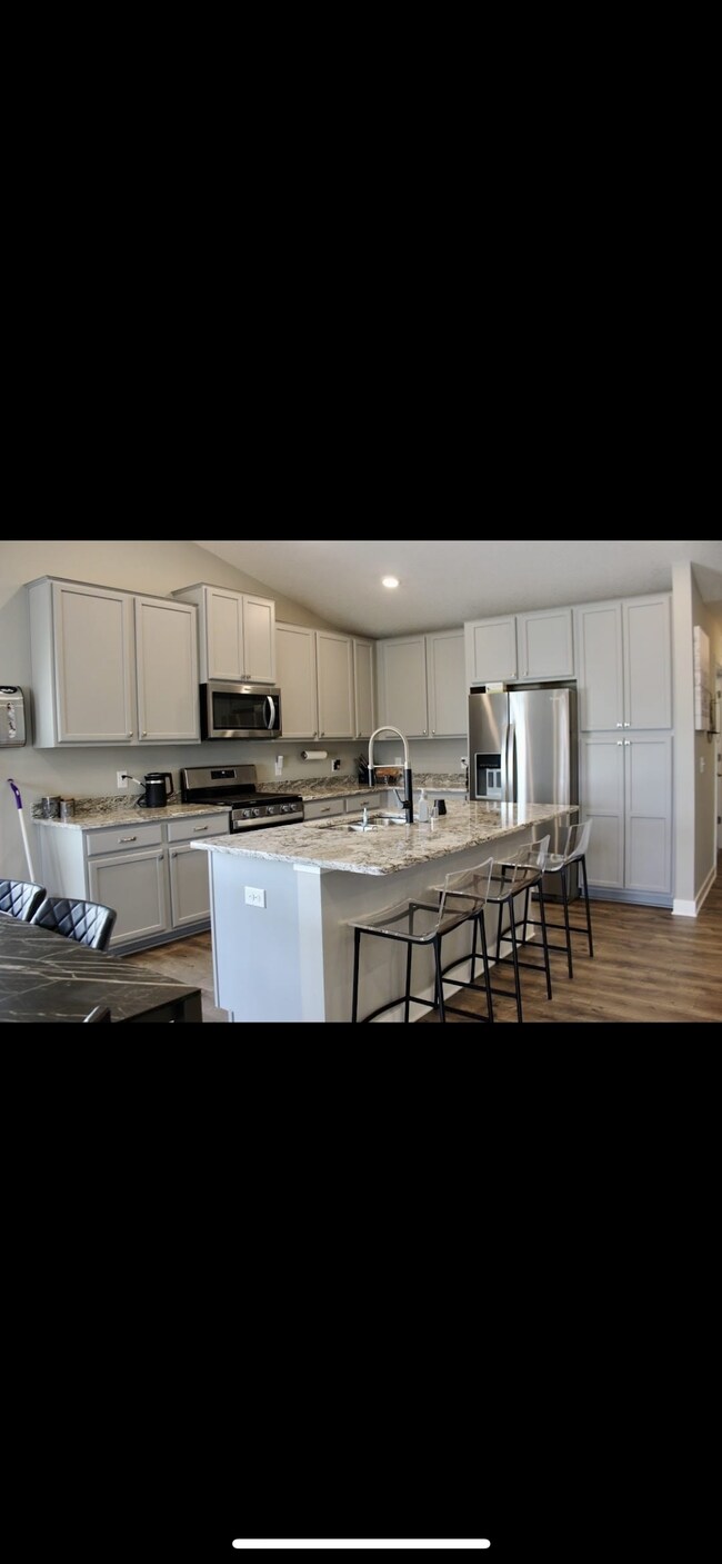 Photo - 11624 Pineridge Way N