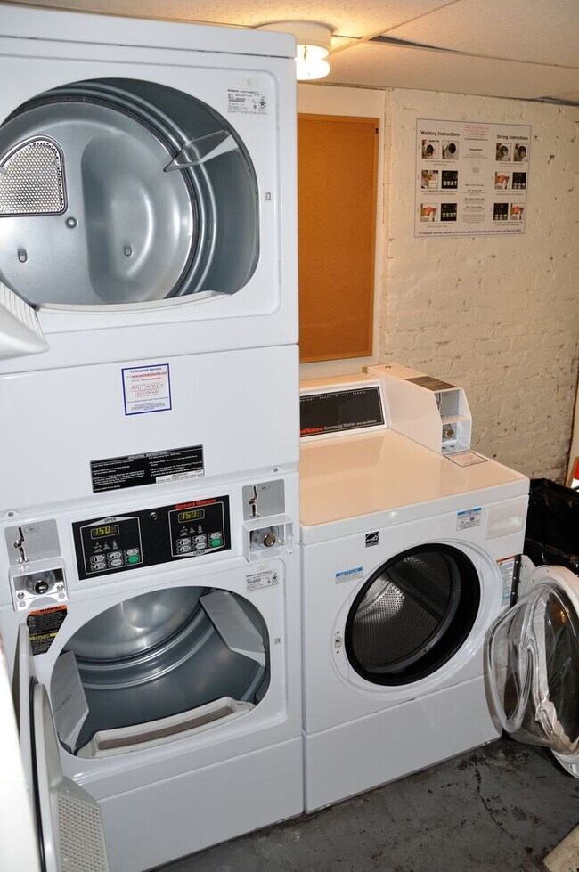 Photo - 2BR 1Bth unit. Heat/Hot Water included. Great location!