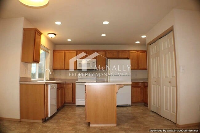 Photo - 3 Bedroom Fox Island Home