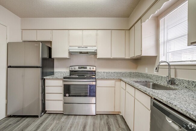 Building Photo - ASK ABOUT OUR HALF OFF FIRST MONTH'S RENT Unit 1635 Westridge Rental