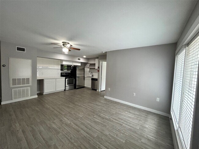 Photo - 219 Marshall St Unit 113