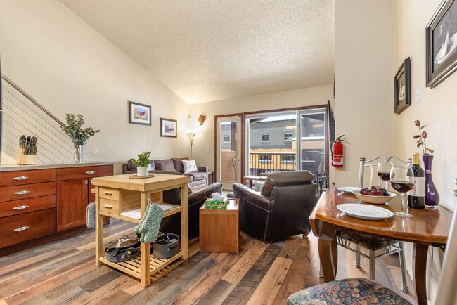 Building Photo - 600 South Park Avenue Unit ID1387664P