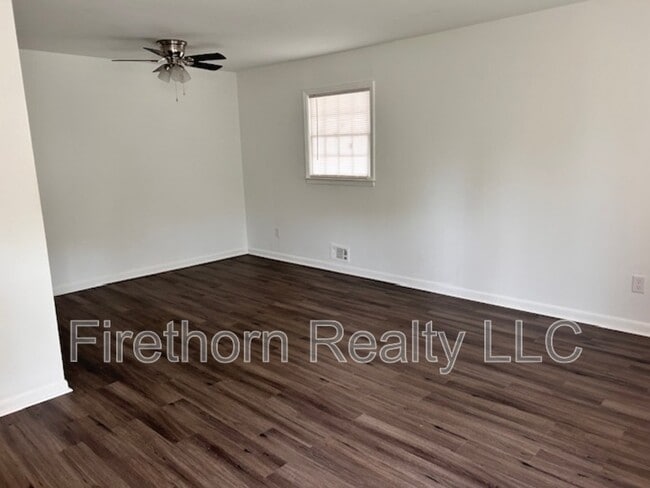 Photo - 2418 Sumac Dr