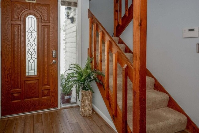 Photo - 122 Sherwood Cir