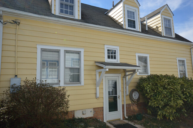 Side entry - 3611 7th St S House Unit 2