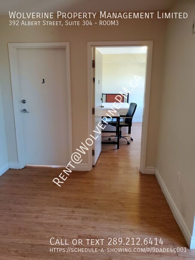 Photo - Male Student Housing in Waterloo - Students Only Unité 304-Room4