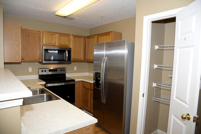 Photo - 406 Crooked Pine Trail