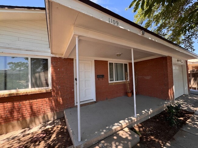 Photo - Beautiful 3 bedroom 2 bath home.