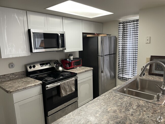 Building Photo - 2489 Sweetwater Club Cir Rental