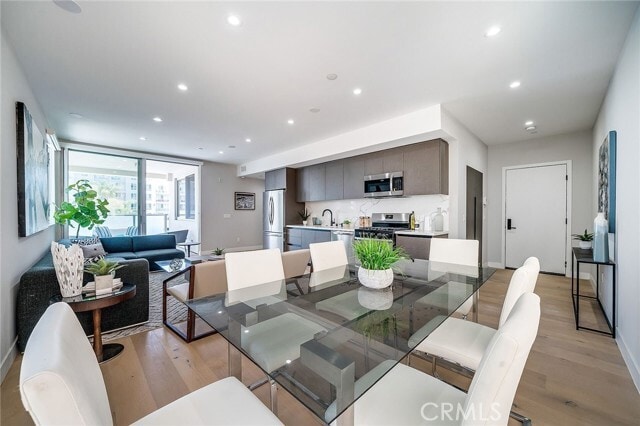 Building Photo - 1148 N Detroit St Unit 1B