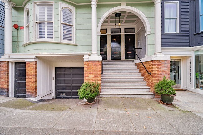 Photo - Offered FURNISHED or UNFURNISHED: 3 BR with Split BA flat in Presidio Heights