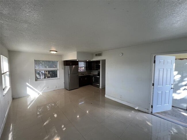 Photo - 1275 SW 36th Ave Unidad A
