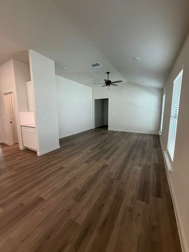 Photo - 9204 Prairieland Dr