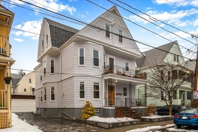 Photo - 61 Lowden Ave