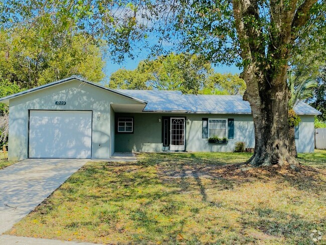 Building Photo - 1229 Justice St Rental