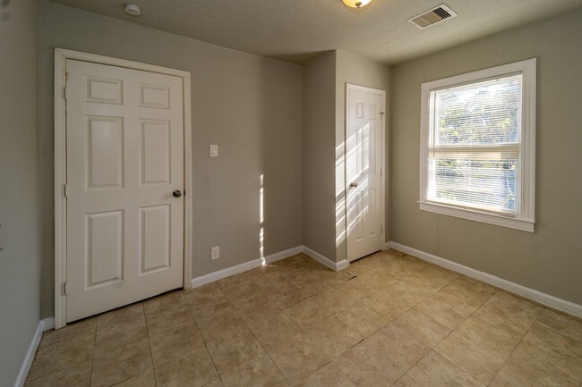 Photo - Cozy and Affordable 2 Bedroom Garage Apt in 77705!