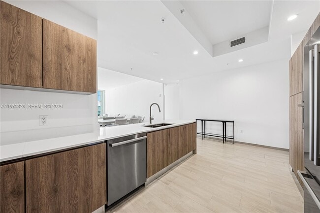 Photo - 10281 W Bay Harbor Dr Unit PH1