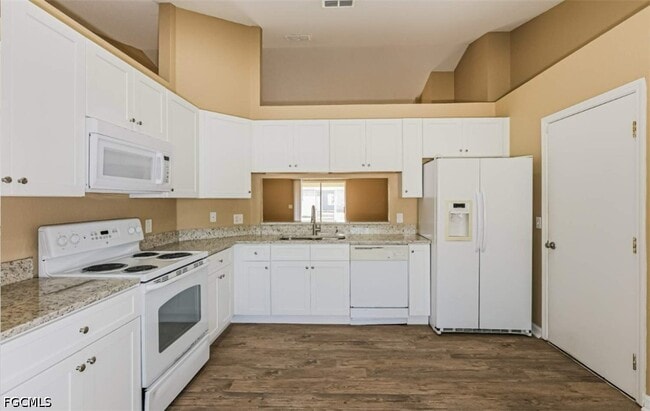 Photo - 140 SW 29th St