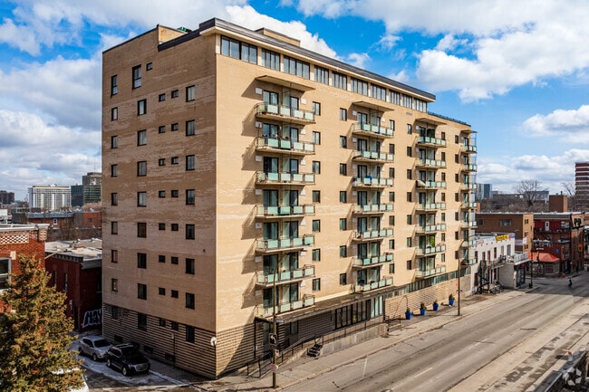 Building Photo - Le Royal Urbain