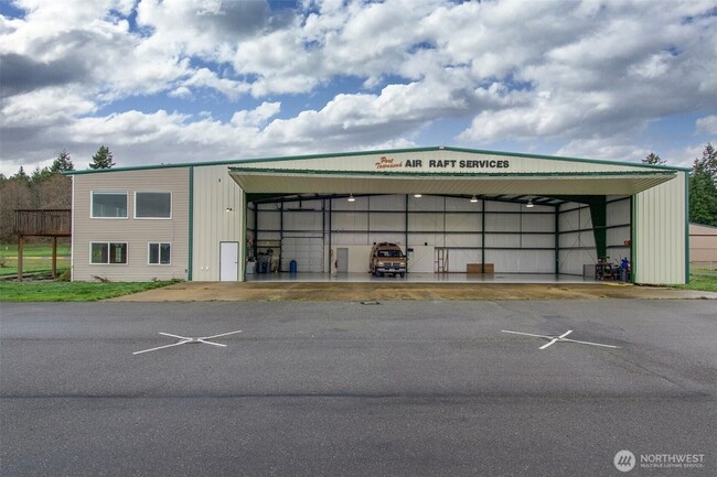 Photo - 191 Airport Rd