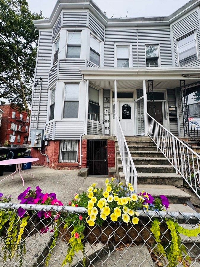 Photo - 33 Arlington Ave Condo Unit B
