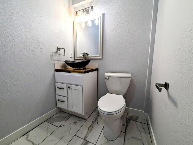 Photo - 413 Jefferson St