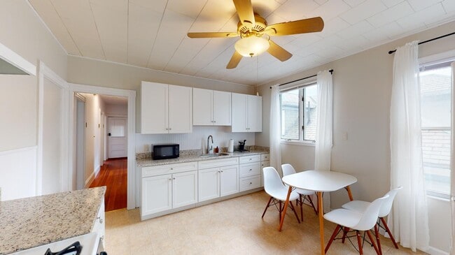 Photo - 30 Roseclair St Apartments Unit 3