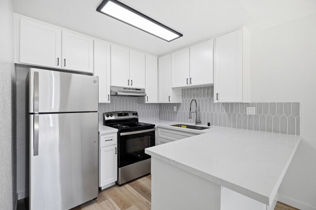 Building Photo - Cowles Landing