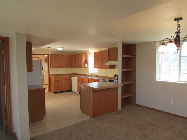 510 S Circle Dr Unit B