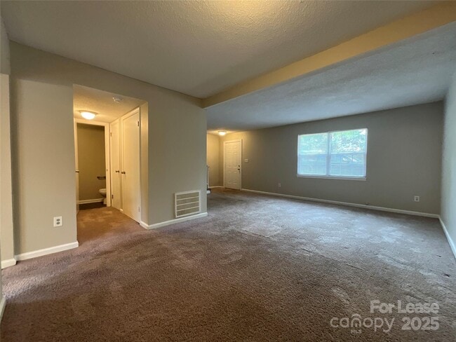 Photo - 8913 Hunter Ridge Dr